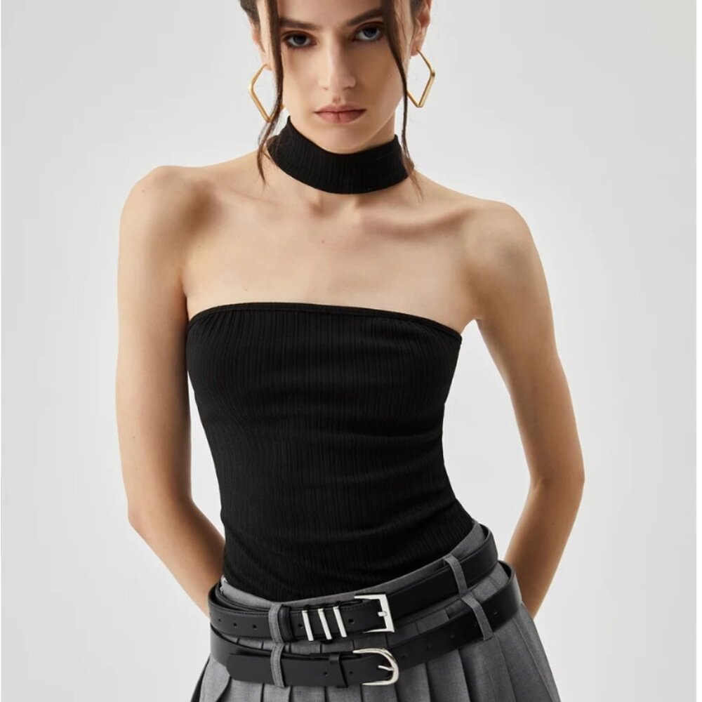 Commense Slinky Solid Halter Black Top Size Medium  NWT